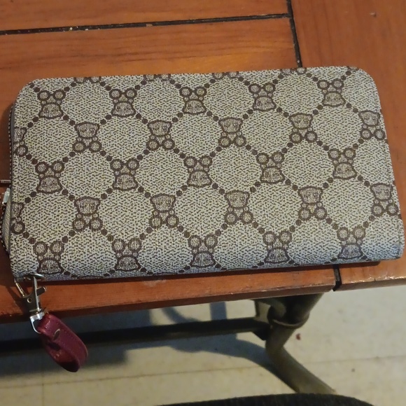 Wallet - Picture 2 of 4